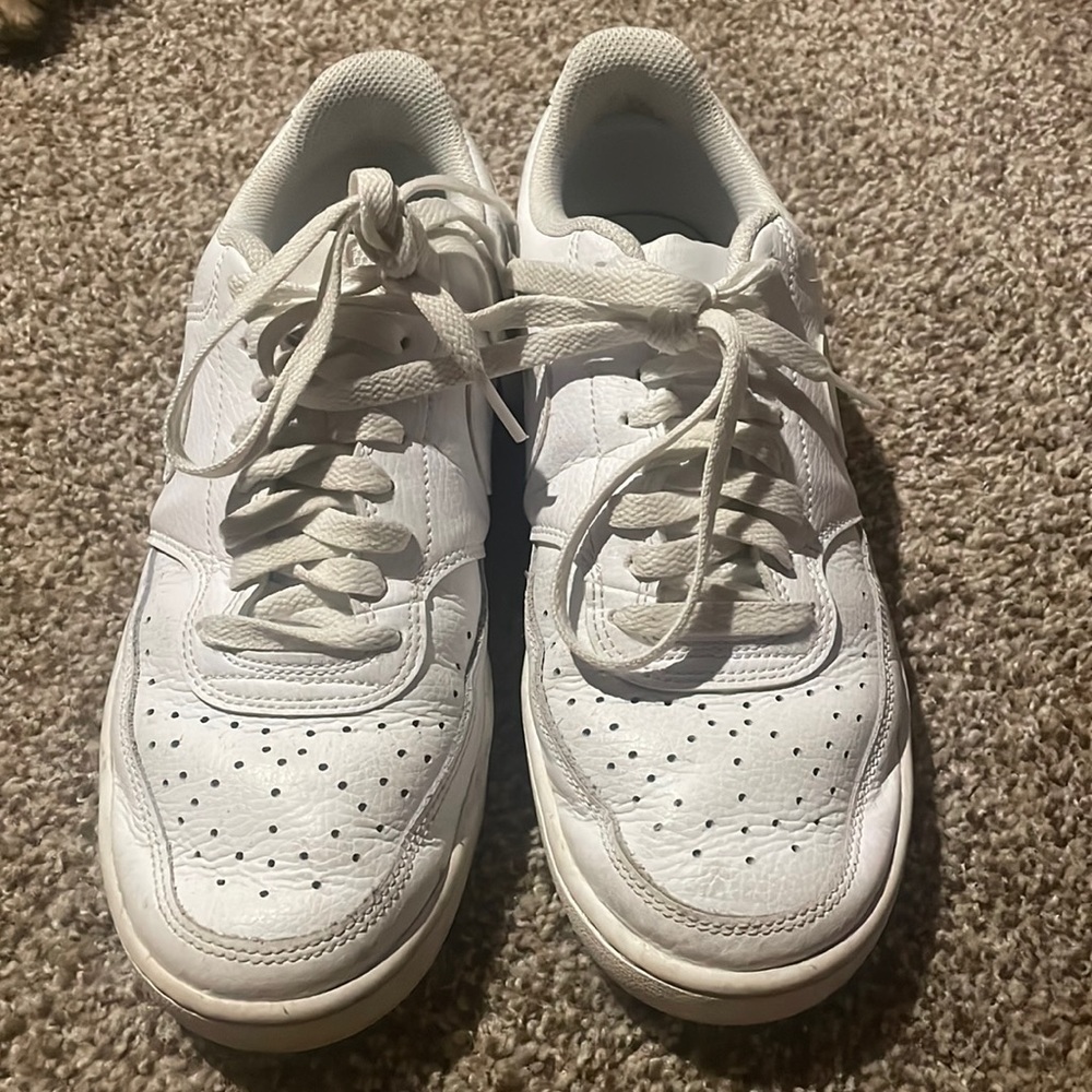 bought them in the wrong size, wore them a few times.